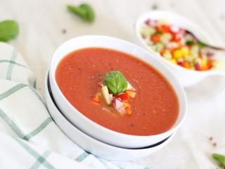 Jak uvařit rajčatovou polévku s bylinkami | recept