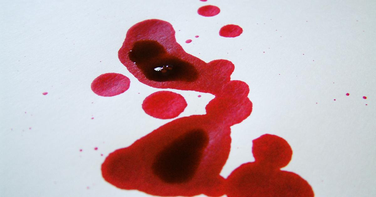 Иплационое кровотечения. Тампон эмодзи. 1 капля месячных. Грязные прокладки женские. Прокладки женские с кровью.