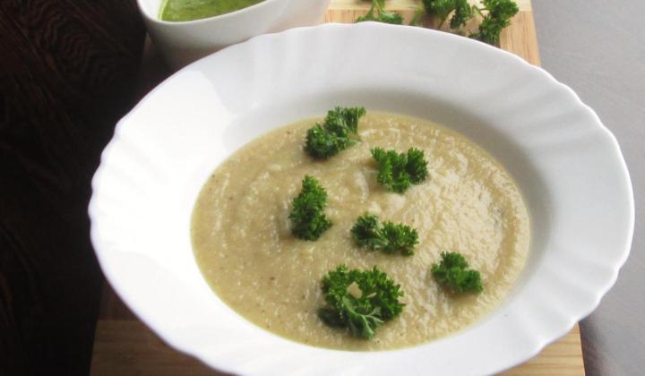 Jak uvařit petrželový krém s pestem | recept na krémovou polévku Jak uvařit petrželový krém s pestem | recept na krémovou polévku