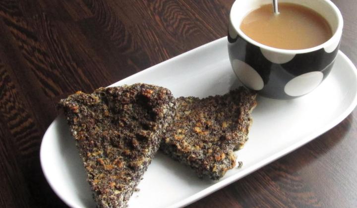 Jak upéct šťavnatý jablečný koláč s mákem | recept