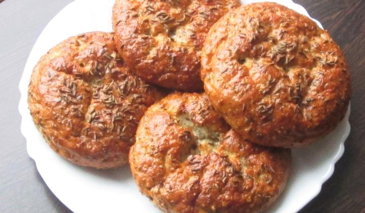 Jak upéct semínkové housky z tvarohu | recept na domácí pečivo Jak upéct semínkové housky z tvarohu | recept na domácí pečivo