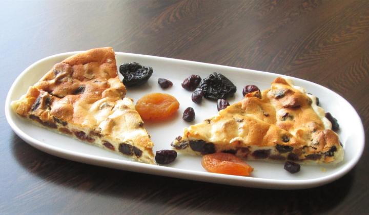 Jak upéct listový koláč se sušeným ovocem a tvarohem | recept na rychlý a jednoduchý koláč z listového těsta s ovocem Jak upéct listový koláč se sušeným ovocem a tvarohem | recept na rychlý a jednoduchý koláč z listového těsta s ovocem