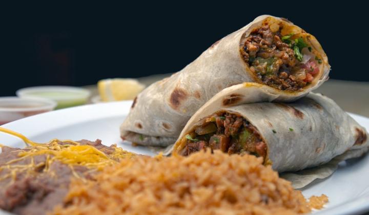 Jak připravit burritos s mletým masem a zeleninou | recept z mezinárodní kuchyně