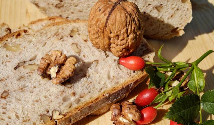 Jak upéct ořechový chléb | recept