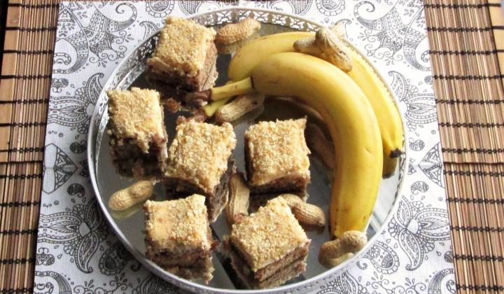 Jak upéct famózní banánový koláč s burákovo-tvarohovým krémem | recept