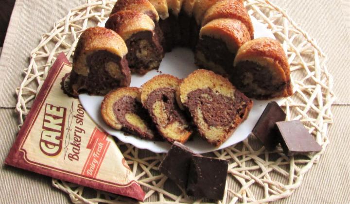 Jak upéct bábovku naplněnou čokoládovou cheesecake náplní | recept Jak upéct bábovku naplněnou čokoládovou cheesecake náplní | recept