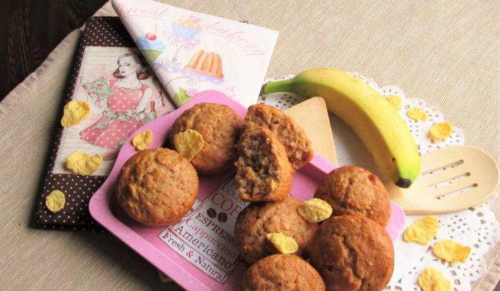 Jak upéct cornflakes muffiny s banánem | recept