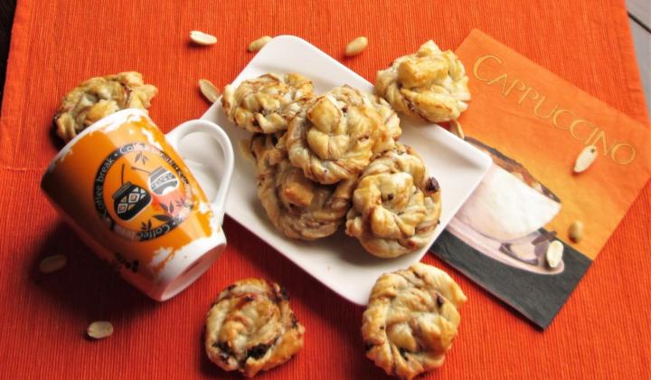 Jak na křehké čokoládovo-arašídové věnečky z listového těsta | recept Jak na křehké čokoládovo-arašídové věnečky z listového těsta | recept
