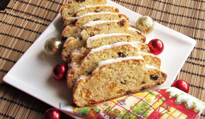 Jak upéct vánoční štolu z vláčného tvarohového těsta | recept Jak upéct vánoční štolu z vláčného tvarohového těsta | recept