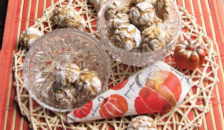 Jak upéct dýňové crinkles | recept na popraskané dýňové sušenky