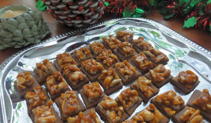 Jak upéct čtverečky s arašídy v karamelu | recept