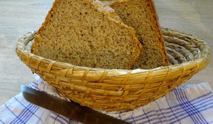 Jak upéct chléb, co se zaručeně povede | recept nejen pro domácí pekárnu Jak upéct chléb, co se zaručeně povede | recept nejen pro domácí pekárnu