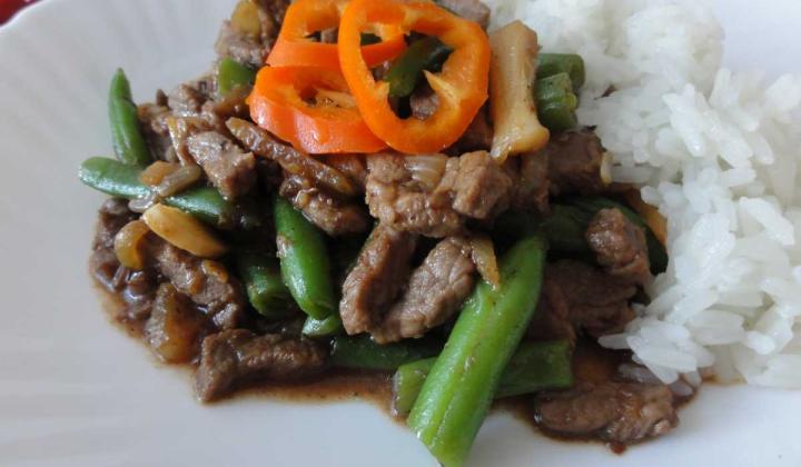 Jak usmažit hovězí nudličky s fazolkami | recept Jak usmažit hovězí nudličky s fazolkami | recept
