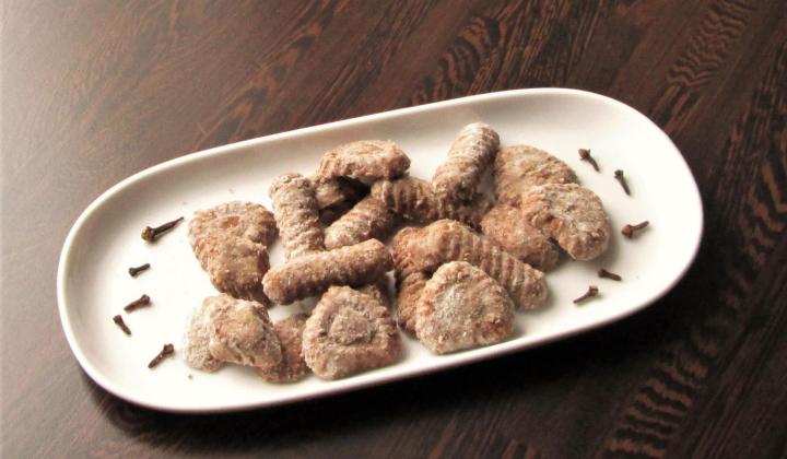 Jak upéct prvorepublikové škvarkové pracny s hřebíčkem | recept Jak upéct prvorepublikové škvarkové pracny s hřebíčkem | recept