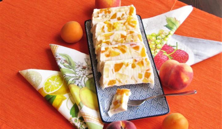 Jak na ovocnou tlačenku z jogurtu | recept na nepečený dezert Jak na ovocnou tlačenku z jogurtu | recept na nepečený dezert