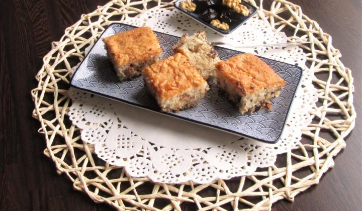 Jak upéct piškot s čokoládou, ořechy a sušenými švestkami | recept Jak upéct piškot s čokoládou, ořechy a sušenými švestkami | recept