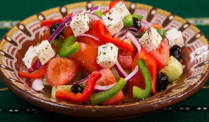 Jak udělat řecký salát se sýrem feta | recept