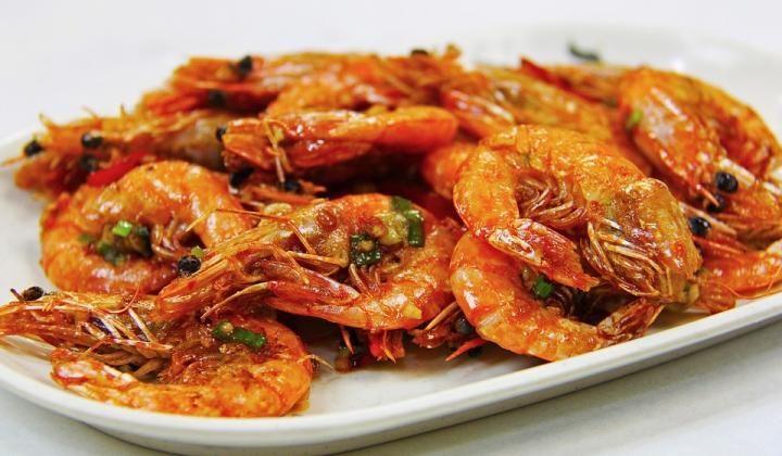 Jak udělat rybí špízy s krevetami | recept