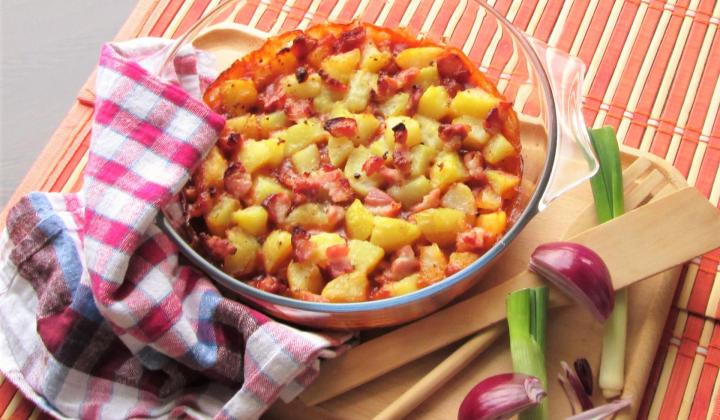 Jak připravit zapečené fazole s bramborami a slaninou | jednoduchý recept