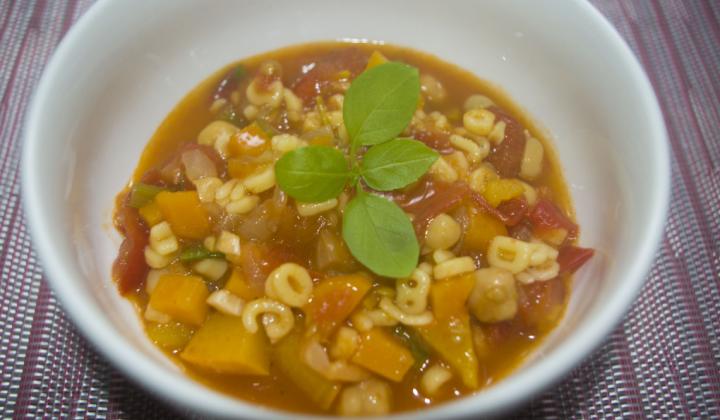 Jak připravit polévku minestrone | recept