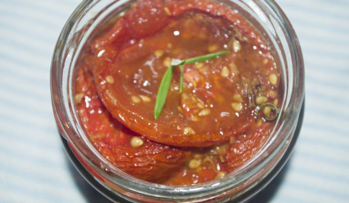 Jak zavařit pečená rajčata | recept
