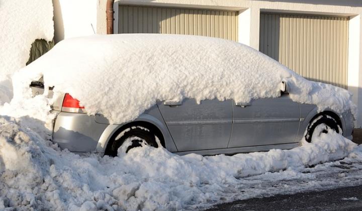 Jak otevřít zamrzlé dveře automobilu