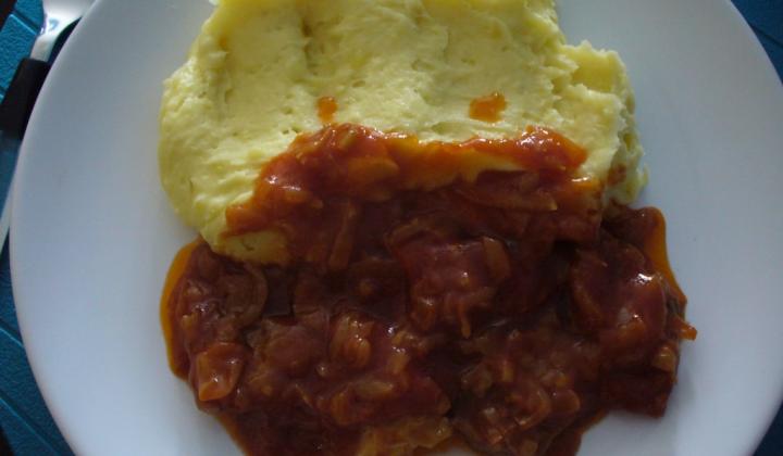 Jak připravit kuřecí medailonky | recept s rajčatovo-cibulovou omáčkou