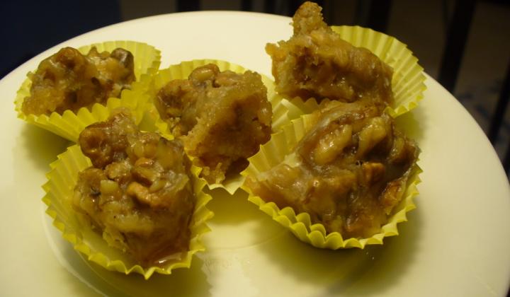 Jak upéct karamelové řezy s ořechy | recept