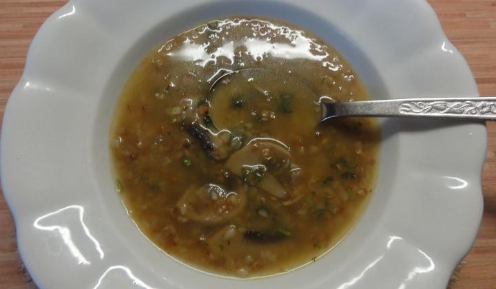 Jak uvařit pohankovou polévku s houbami | recept