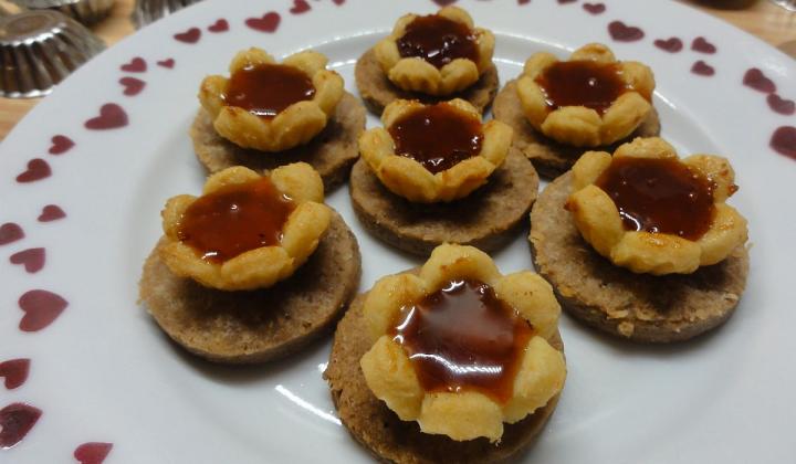 Jak upéct vánoční kytičky s marmeládou | recept