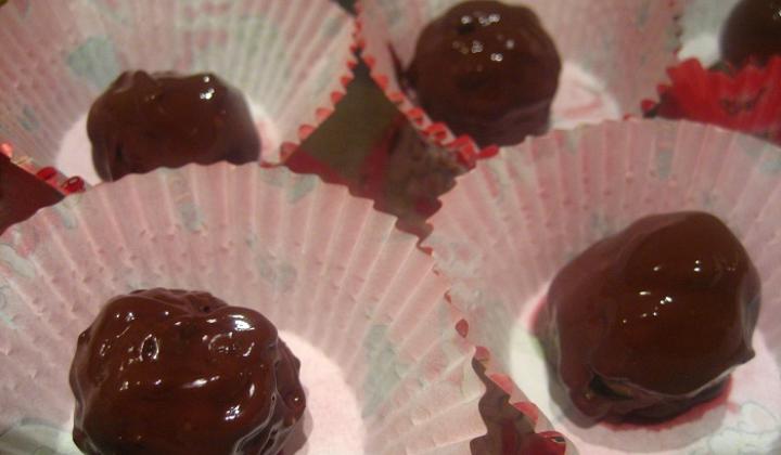 Jak na nepečené kuličky s kapkou alkoholu | recept 