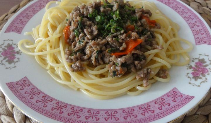 Jak uvařit špagety s kopřivami a masem | recept