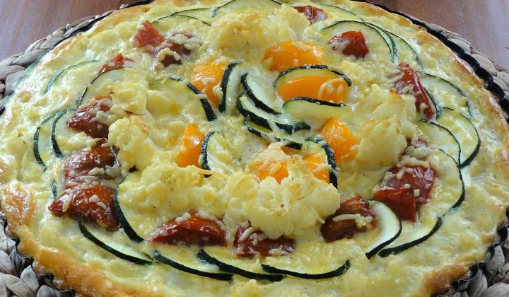 Jak upéct zeleninový quiche (koláč) se sýrem | recept