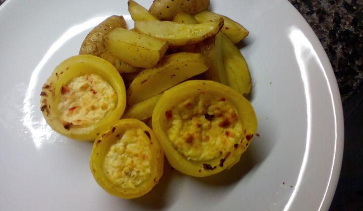  Jak přichystat cuketové soudky plněné pikantním sýrem | recept