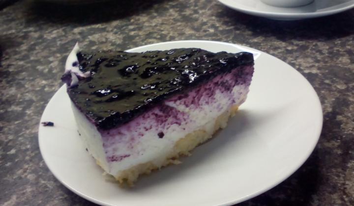 Jak připravit nepečený ostružinový cheesecake s ricottou | recept