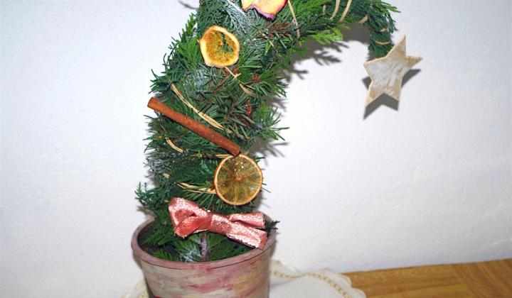 Jak vyrobit dekorační stromeček z větví | návod na vánoční dekoraci