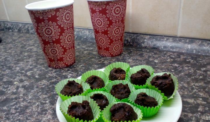 Jak na nepečené rumové kuličky | recept na vánoční cukroví