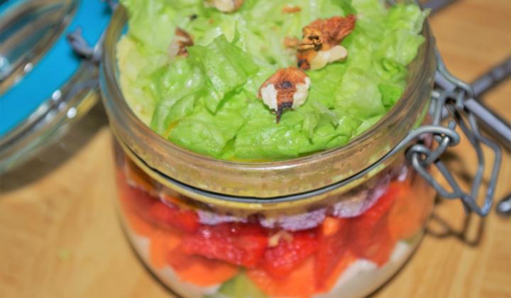 Jak připravit lehký salát ve sklenici | recept 