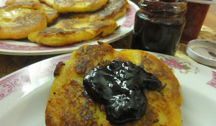 Jak udělat bramborové placičky s brusinkami | recept