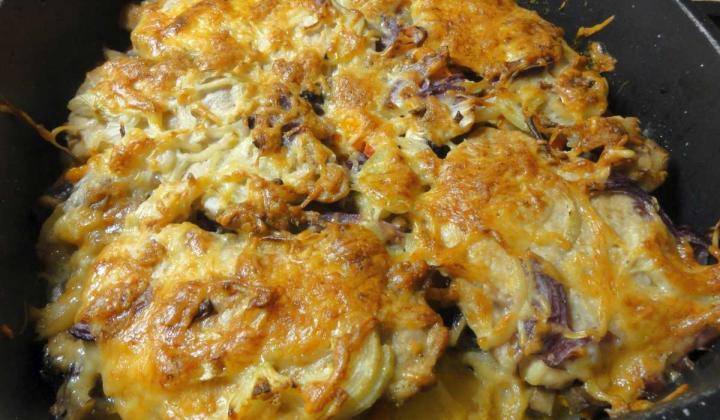 Jak připravit zapečenou krkovici na bramborách | recept