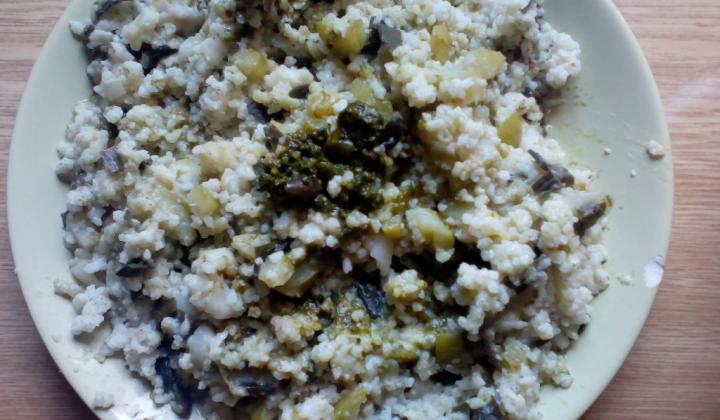 Jak na jáhlové rizoto s pestem a cuketou | recept