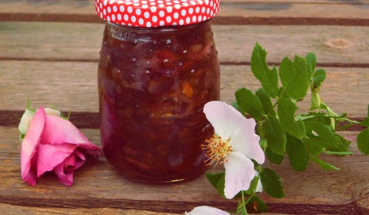 Jak připravit domácí růžový džem | recept
