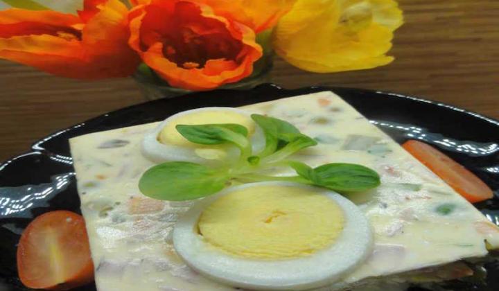 Jak připravit velikonoční vaječnou tlačenku | recept