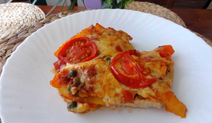 Jak připravit gratinované drůbeží řízky s rajčaty a sýrem | recept