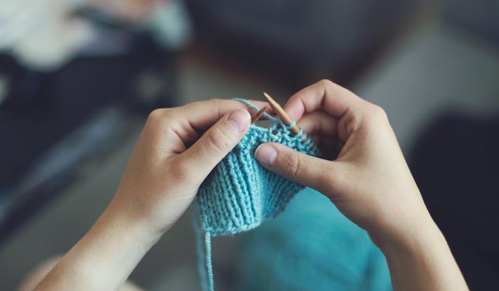 Jak se vyznat v anglických zkratkách pro pletení