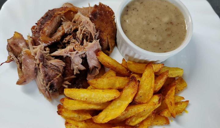 Jak uvařit tradiční anglickou chlebovou omáčku | recept Jak uvařit tradiční anglickou chlebovou omáčku | recept