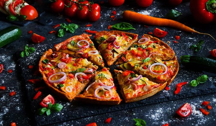 Jak na zeleninovou pizzu „bez těsta“ | zdravý recept