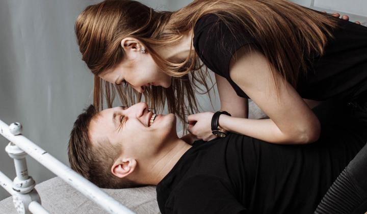 Jak poznám, že se někomu líbím Jak poznám, že se někomu líbím