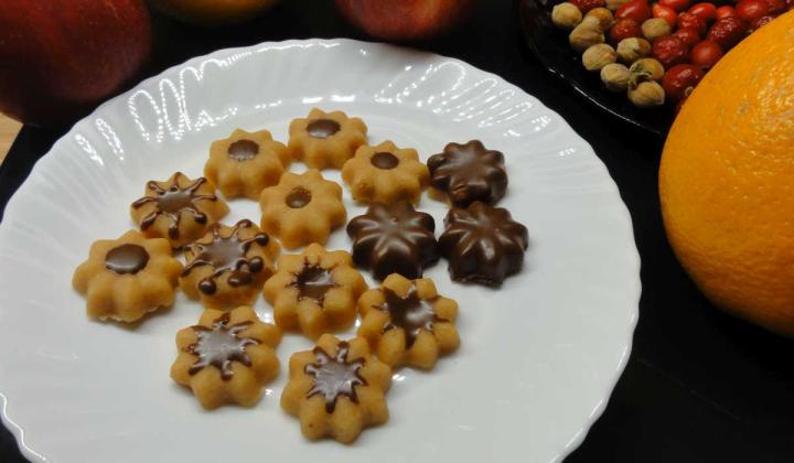 Jak připravit snadné a rychlé ořechové cukroví | recept na nepečené cukroví Jak připravit snadné a rychlé ořechové cukroví | recept na nepečené cukroví