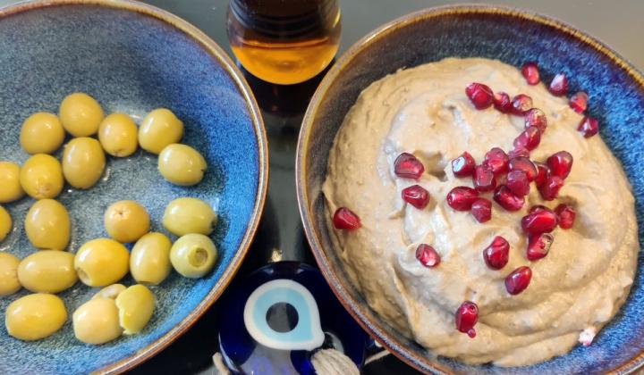 Jak připravit tradiční baba ghanoush | recept na pomazánku (předkrm) z lilku